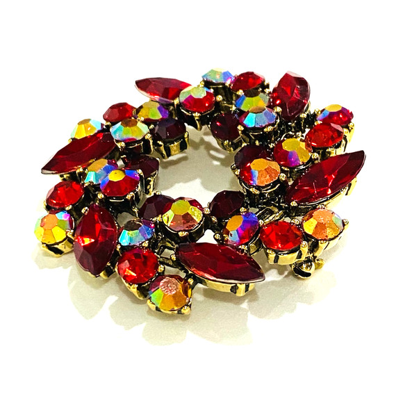 Vintage Look Wreath Brooch Pendant Red Glass Rhinestones Pin Stacked Dimensional - Picture 8 of 8